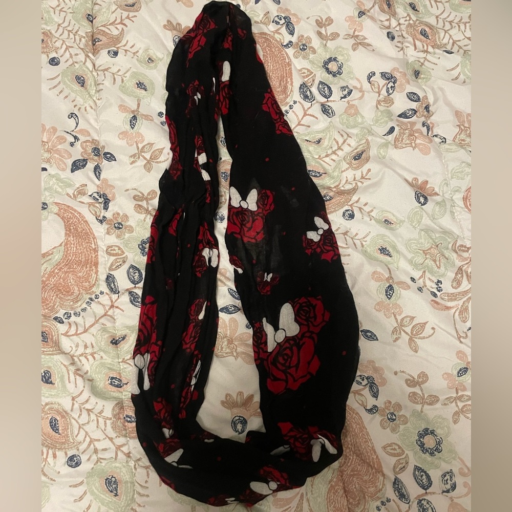 Minnie Mouse Disney Infinity Scarf Rose